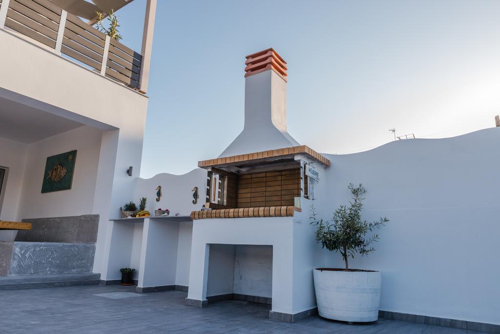 Villa Iceberg Kalamaki  Buitenkant foto